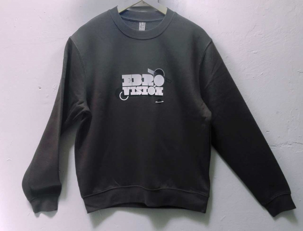 sudadera-oscura